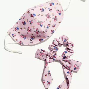 Free People // Lilac Purple Pink Mask & Bow Floral Pack